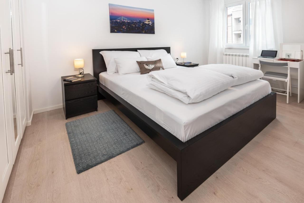 Apartment Vracar Belgrade, St Sava Church Park Bagian luar foto